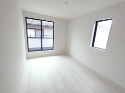 2階部分のお部屋の日当たりは、ご覧の通り明るいです。
