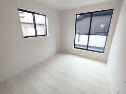この部屋だれの部屋にしようかな、なんて会話を現地で楽しんでください。
