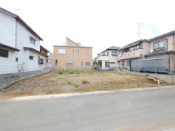 閑静な住宅地で、小さなお子様がいるご家族にも安心。