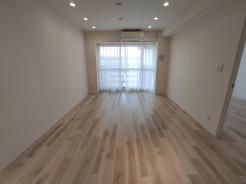 朝から日差しいっぱい、 早起きしたくなるLDK。