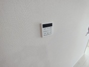 【給湯器操作パネル】