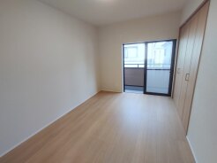 子供部屋には丁度良い洋室。サイズは6帖。