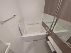 ユニットバスも新規交換。キレイなお風呂で疲れをリフレッシュ。