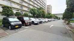 駐車場空き状況は管理会社へお問い合わせください。