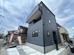 風通し・日当たりに優れる角地。開放感をお楽しみください。