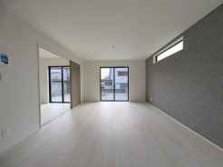 開放的なこの空間がお客様をお出迎えします。