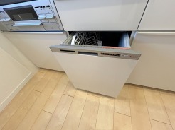 食器洗乾燥機付き、忙しい生活をサポートします。