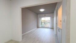 南側に大きな窓を配置、明るいリビングが出来ました。