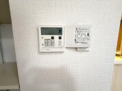 【床暖房ジョンとロール】