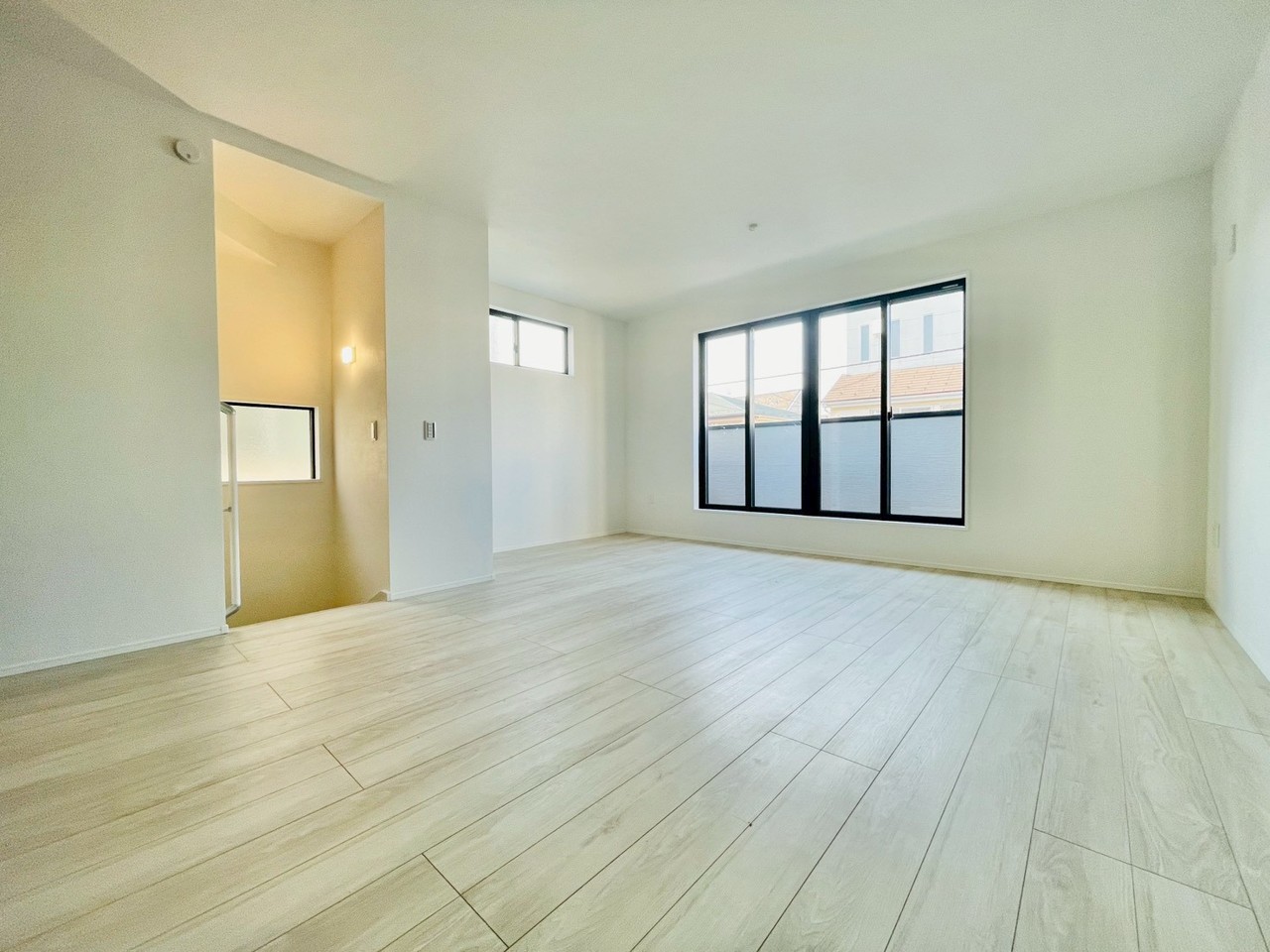 1号棟 開放感と採光にこだわった広々LDK。