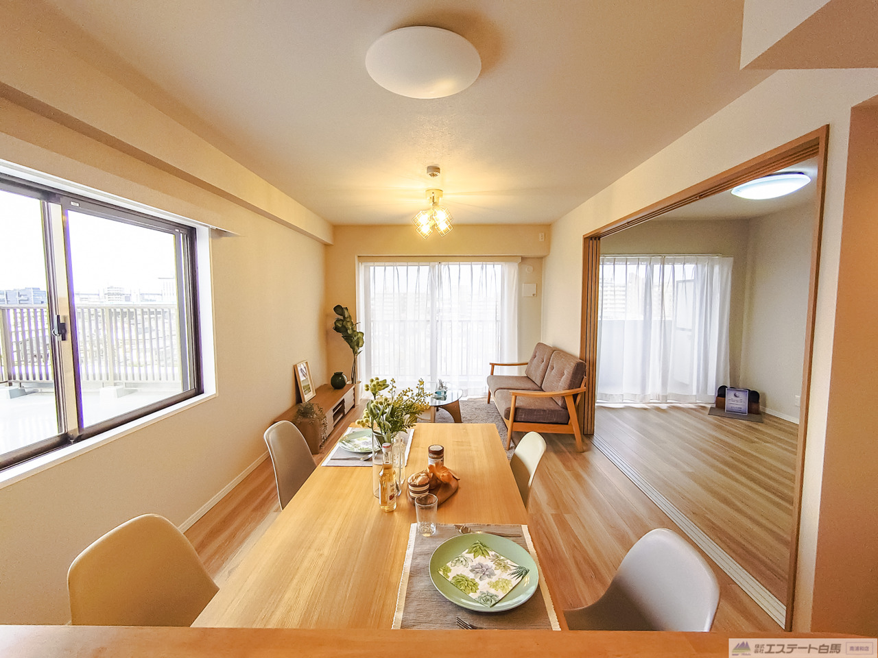 開放感と採光にこだわった広々ＬＤＫ。
