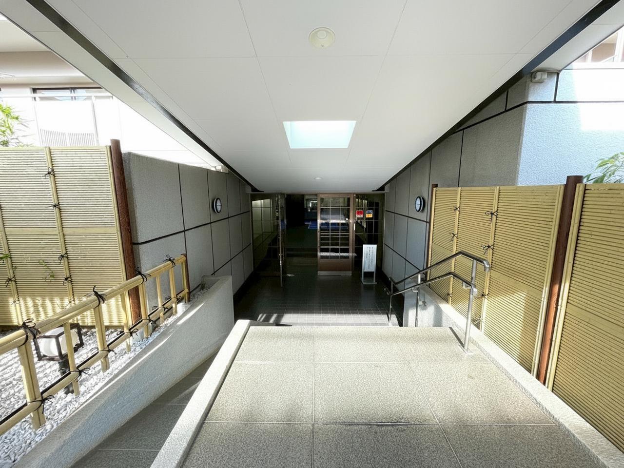 エントランス外
