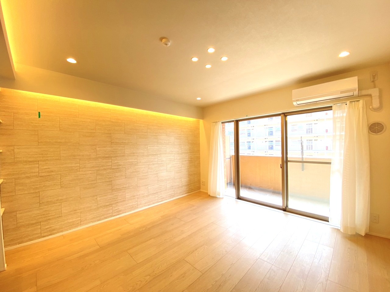 温かな光が満ちる、穏やかな空間