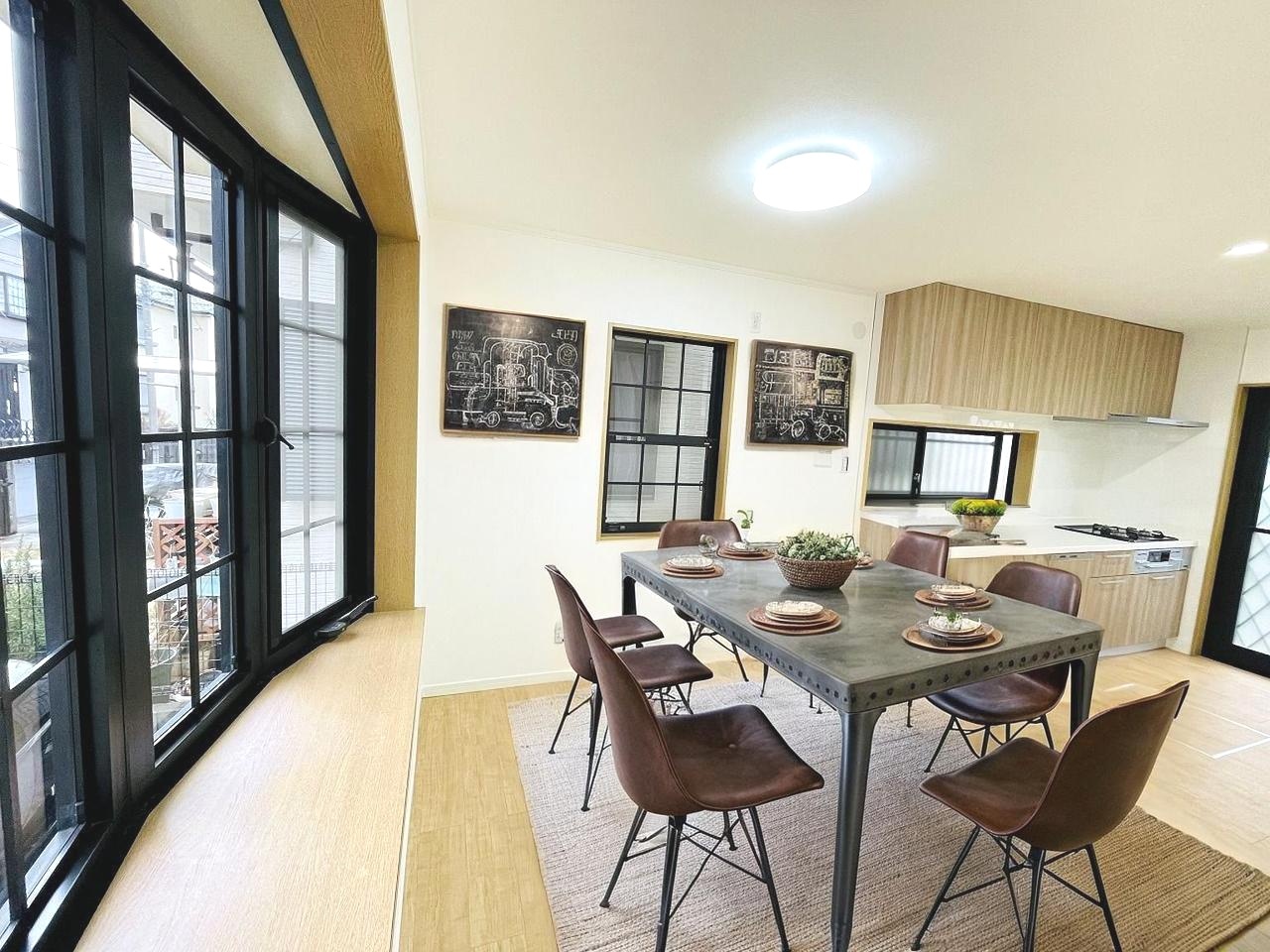 本画像はCGで作成しており、実際に現地に家具は置かれておりません。また、価格に家具は含まれておりません。
