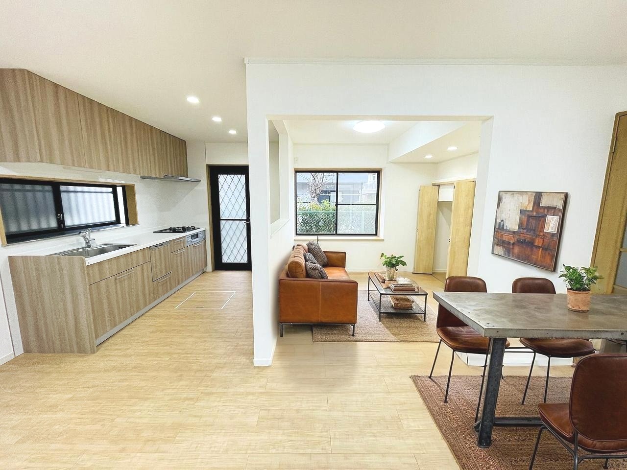 本画像はCGで作成しており、実際に現地に家具は置かれておりません。また、価格に家具は含まれておりません。
