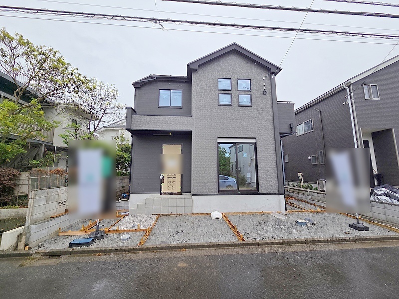 現地のご見学予約もスタートしました。周辺で売りに出ている物件も沢山御座います。まとめてご見学ができますのでお気軽にお申しつけください。
