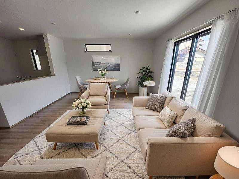 本画像はCGで作成しており、実際に現地に家具は置かれておりません。また、価格に家具は含まれておりません。
