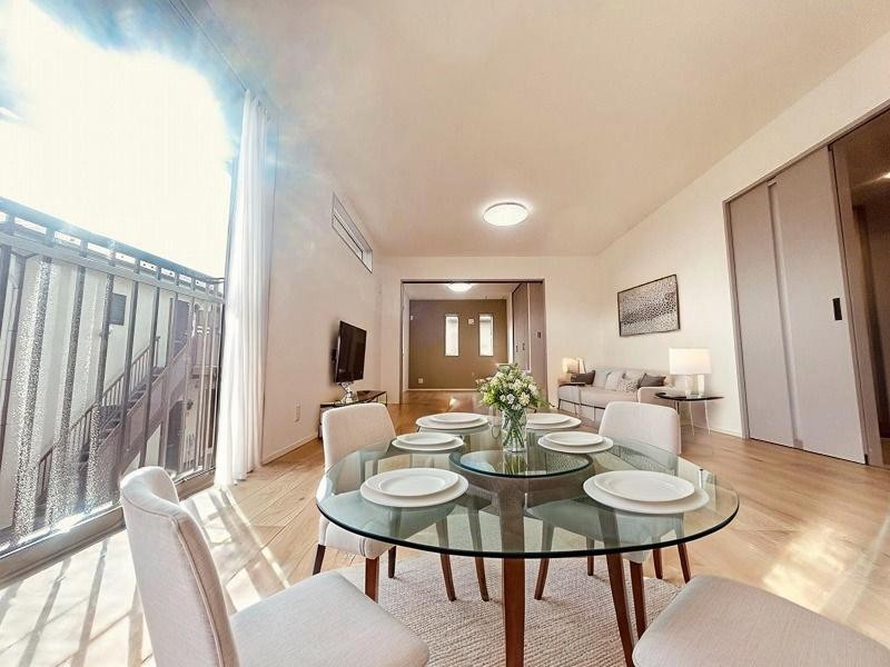 本画像はCGで作成しており、実際に現地に家具は置かれておりません。また、価格に家具は含まれておりません。
