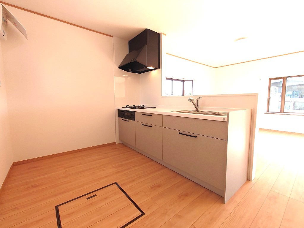 対面キッチンがご家族の温かい時間を演出。
