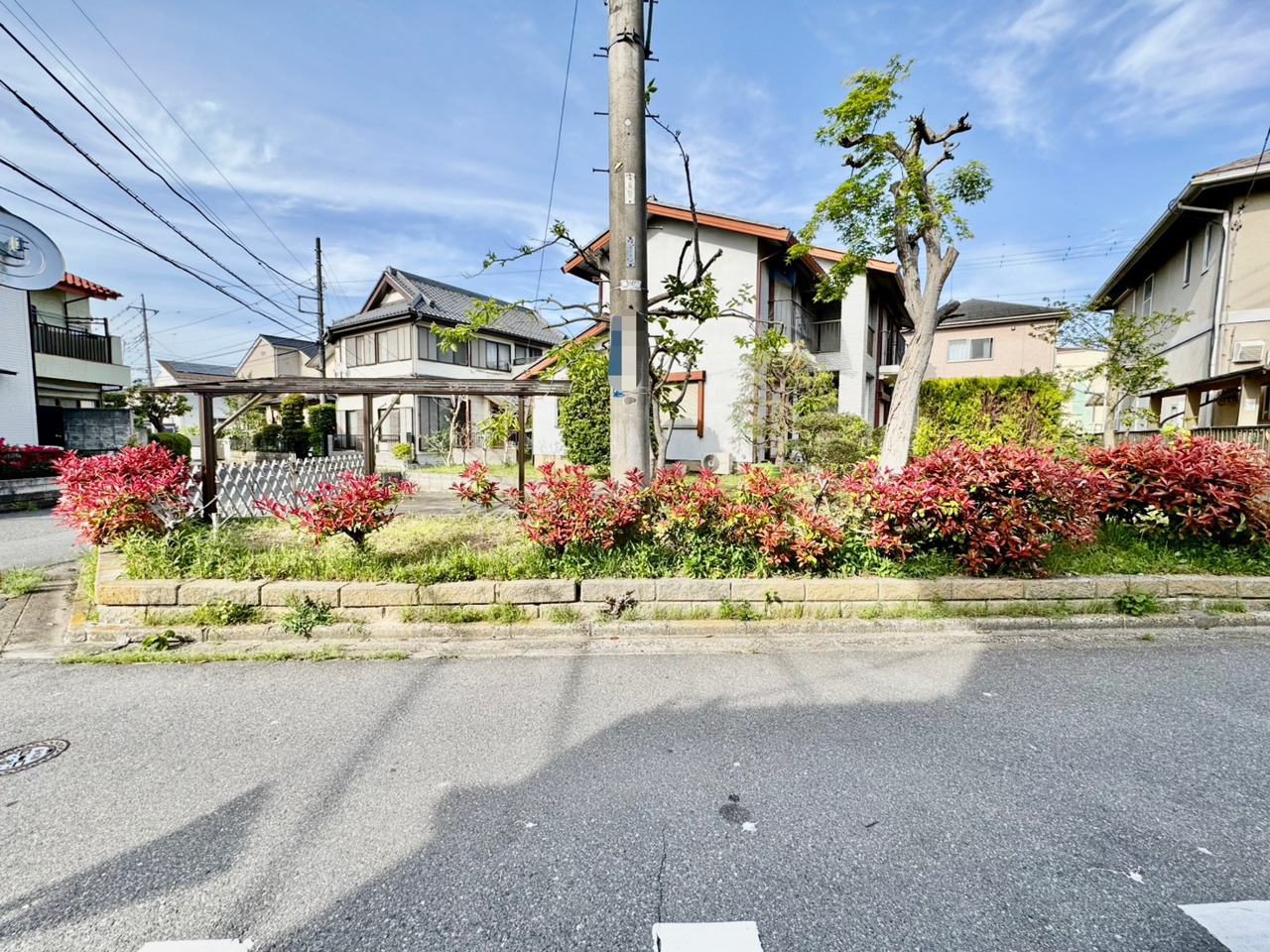 風通し・日当たりに優れる角地。開放感をお楽しみください。
