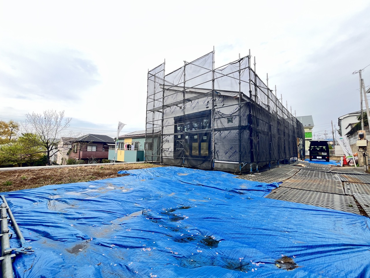 戸建てならではのお庭スペース。BBQやガーデニング、お子様のプールなど、、、、様々な楽しみ方ができるプライベート空間。ご家族皆さままで思いっきりお楽しみください。