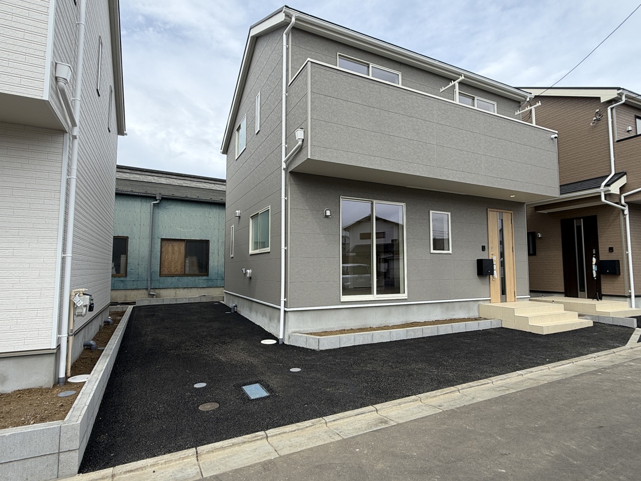 五感で感じる、現地でしかわからない事も沢山ございます。周辺環境なども一緒にご案内いたしますのでお気軽にお問合せください。
