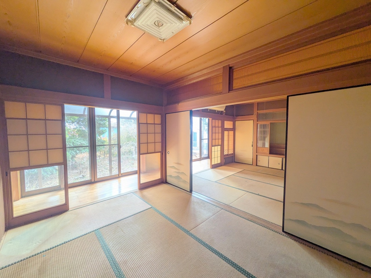 南側に大きな窓を配置、明るいリビングが出来ました。