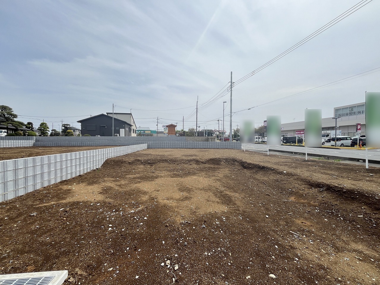 角地につき、開放感に恵まれる住居がここに。
